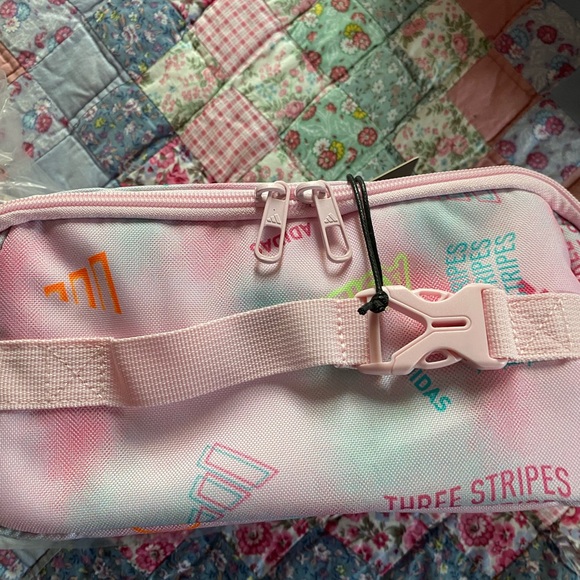 Adidas lunchbox - Picture 3 of 4